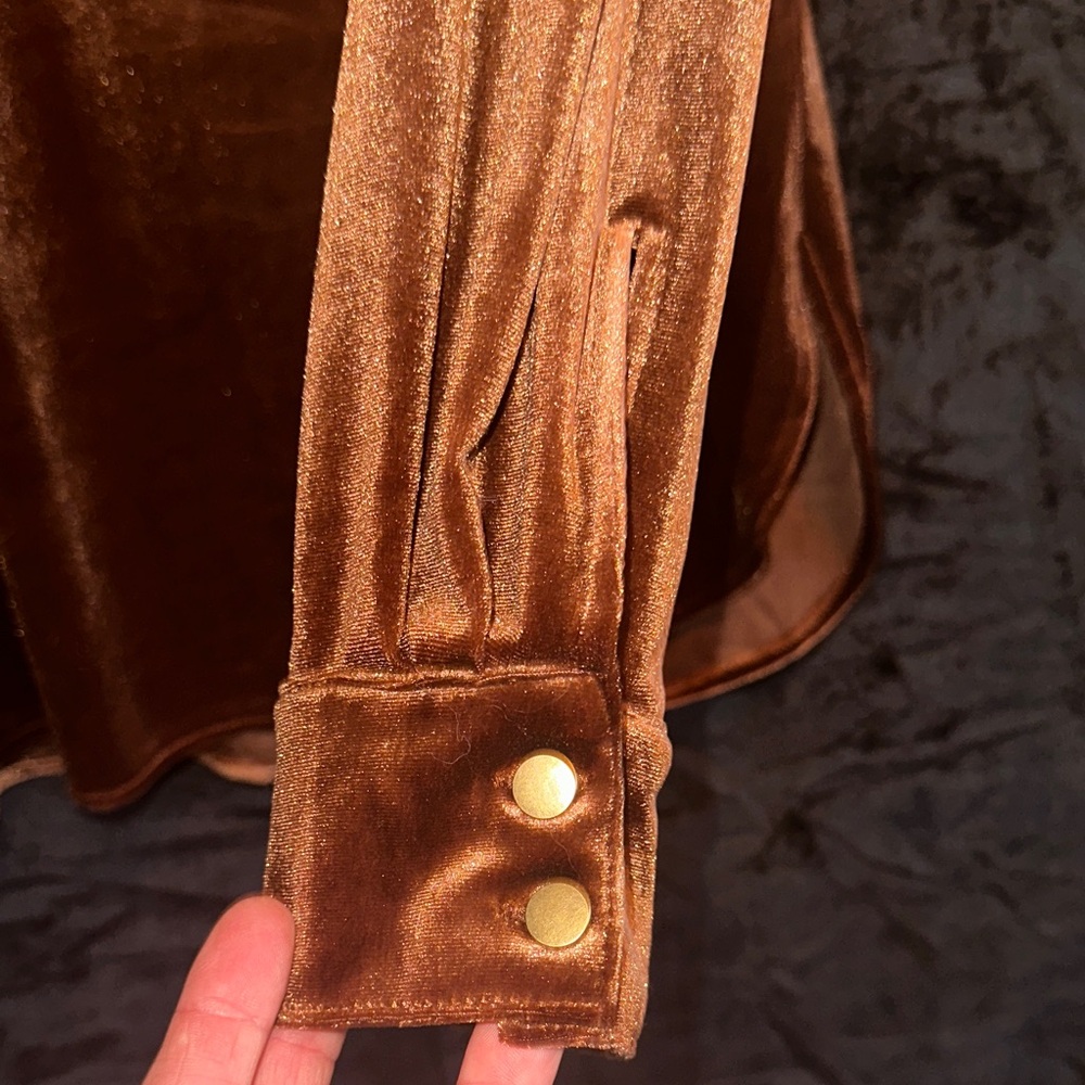 Elegant Brown Velvet women’s blouse - Picture 4 of 4